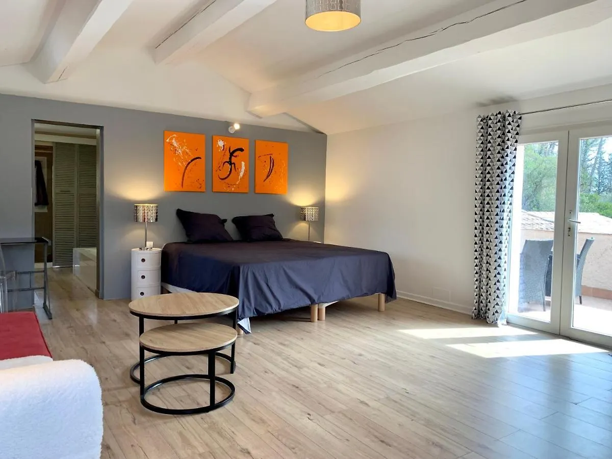 Bed & Breakfast La Salamandre En Provence Saint-Paul-en-Foret