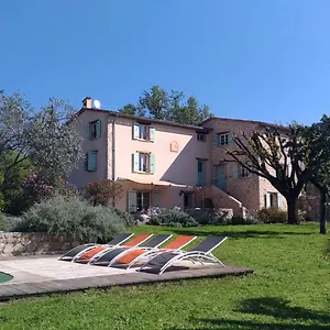 L'escale Provençale Tourrettes